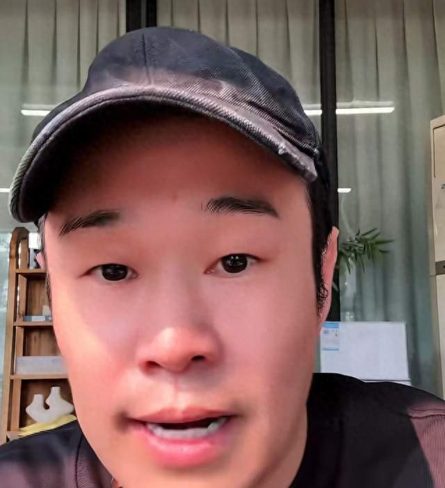 披哥名场面！别人来竞技，小沈阳来养四个饕餮“儿子”