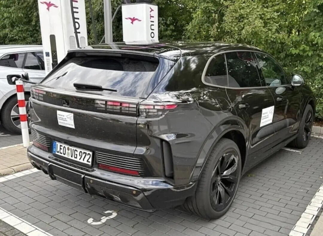 大v聊车 疑似保时捷新一代卡宴最新谍照曝光 ​​​