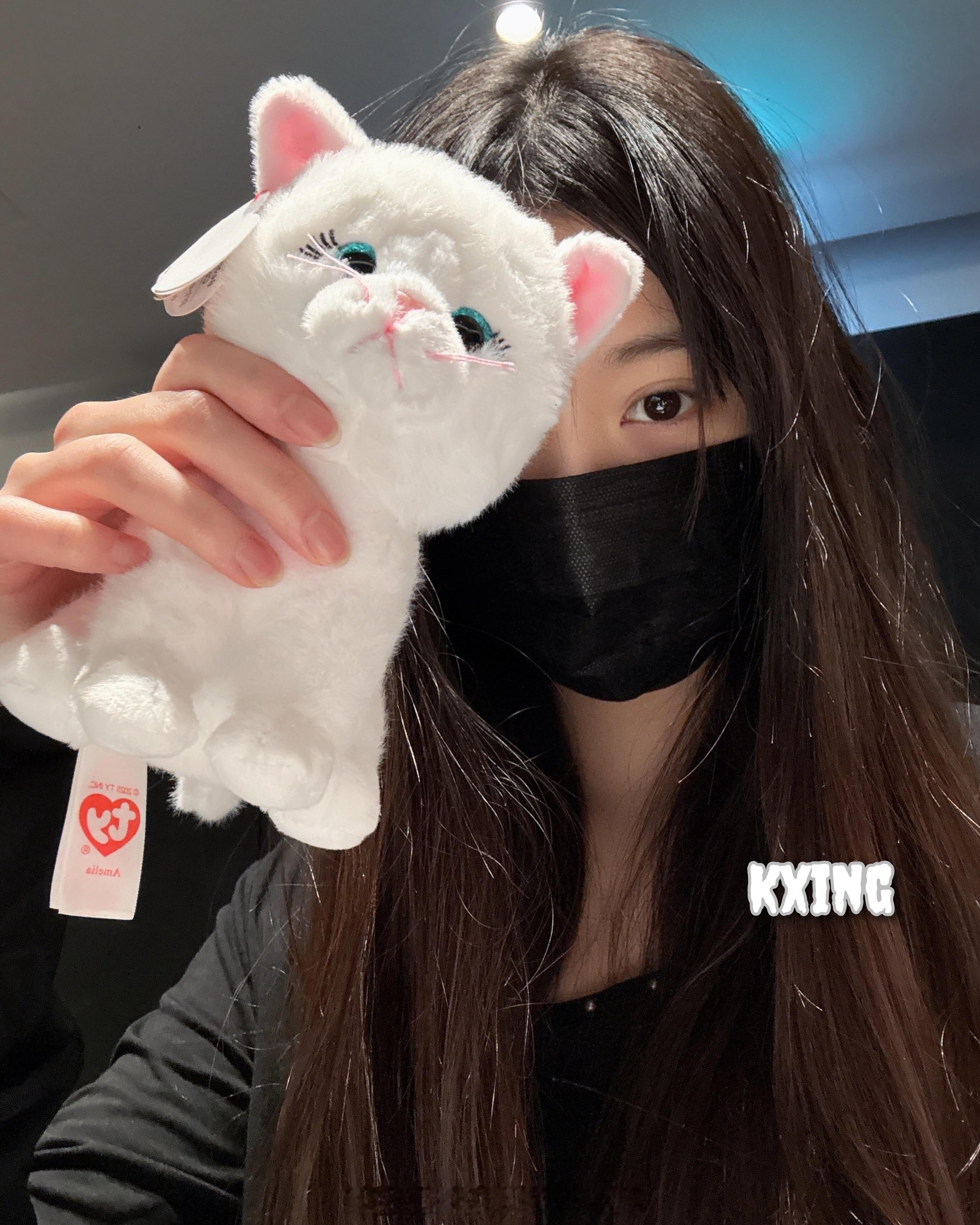 樱桃兔子和玛丽猫就是世首一适配 😋 