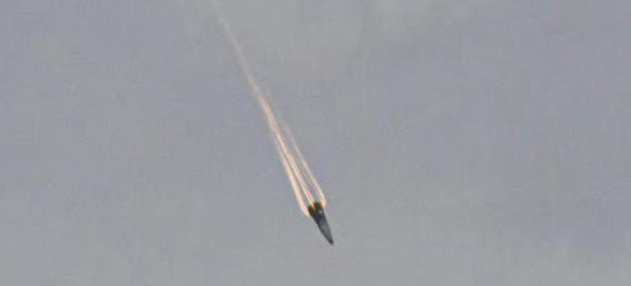 首次高清晰拍摄，伊朗MaRV机动式再入弹头，飞临以色列目标头顶瞬间。

3月21