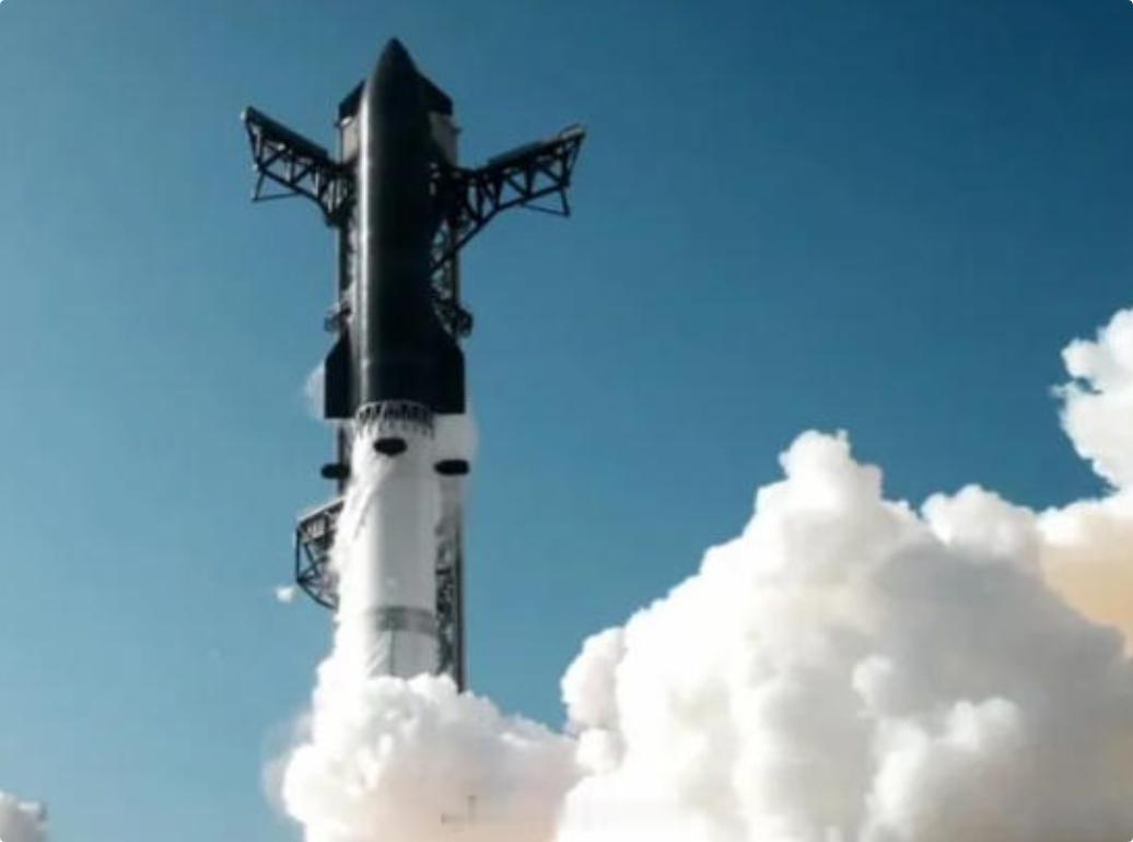 SpaceX 星舰第 12 次试飞成功（V3 版首飞）。北京时间 5 月 23 