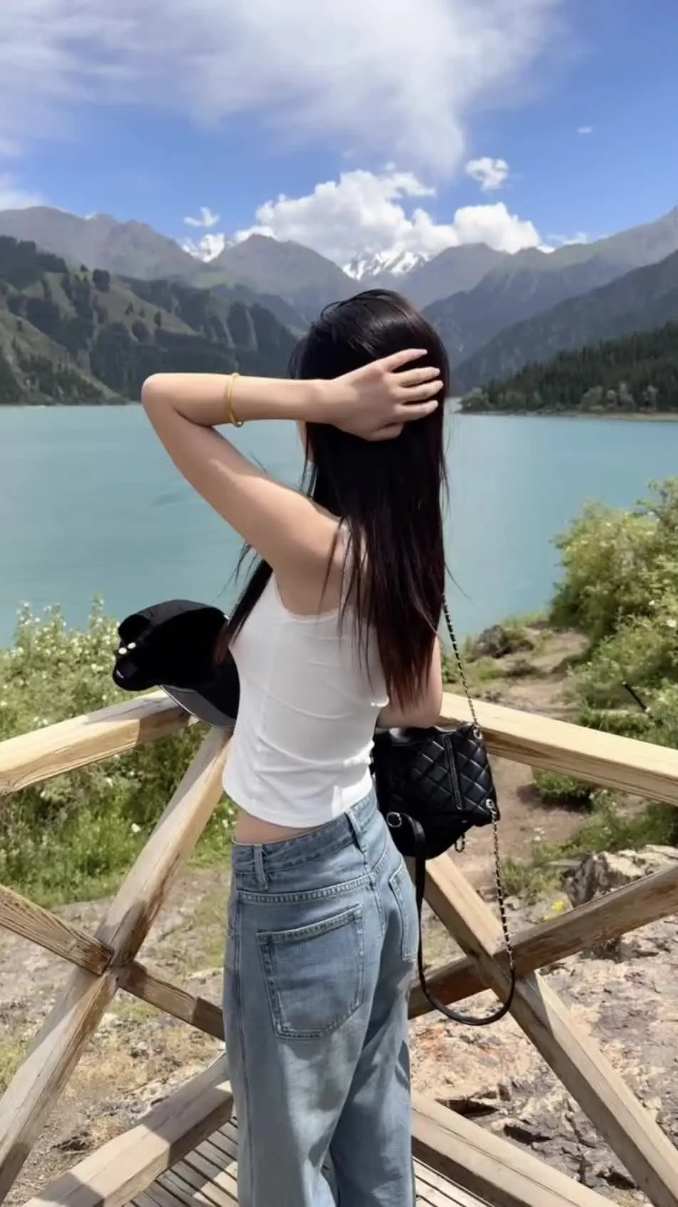 不管身处何处 都要一直热烈明媚