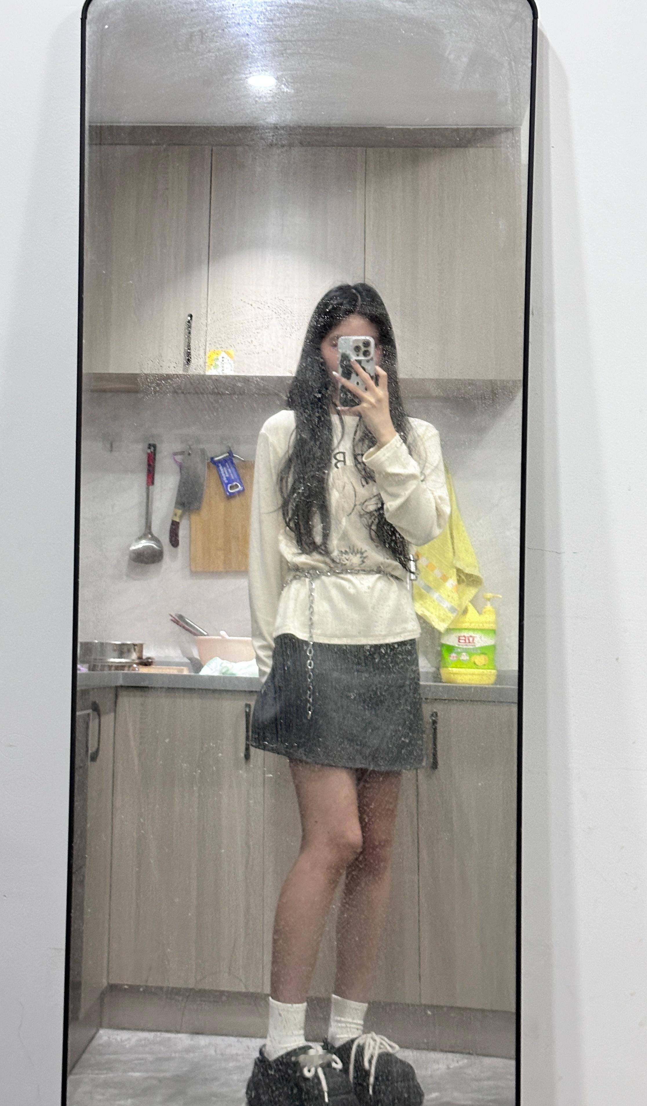 先来几张预告 怎么特别像卖衣服的 ​​​