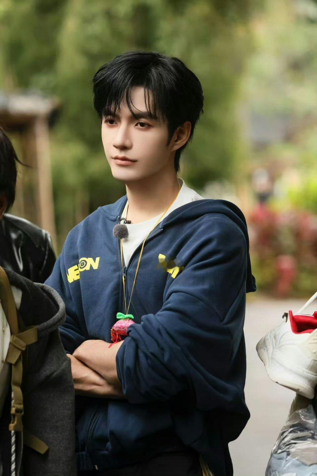 张颜齐说R1SE是伐木累张颜齐一句“R1SE是伐木累”，瞬间点燃团魂！成员们分工