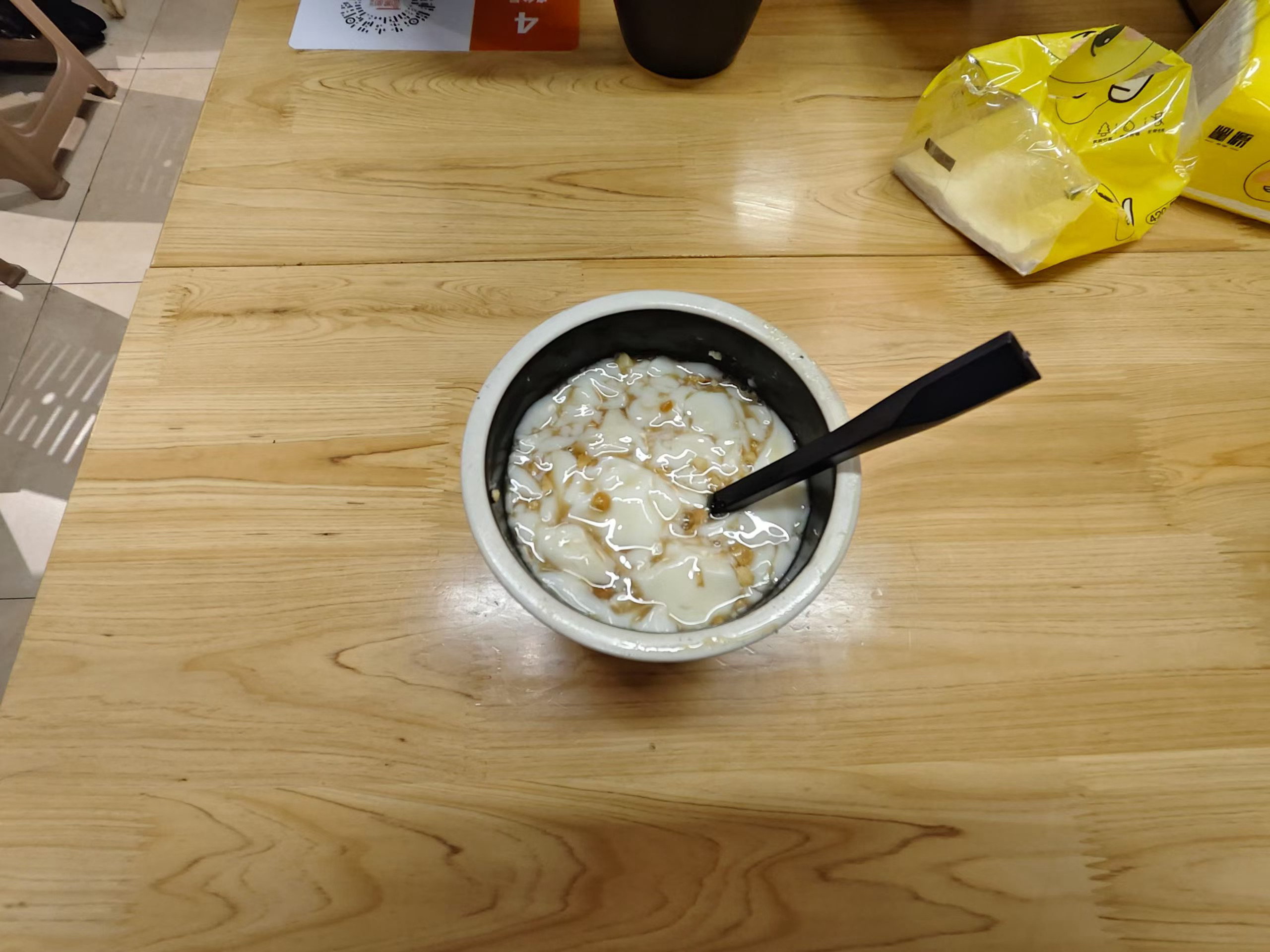 没有什么是冰豆花解决不了的，如果有，那就再来一份。理工这里吃的东西真的多种，就是