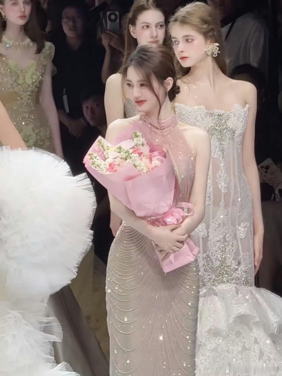 徐璐变美了完全不像她了 