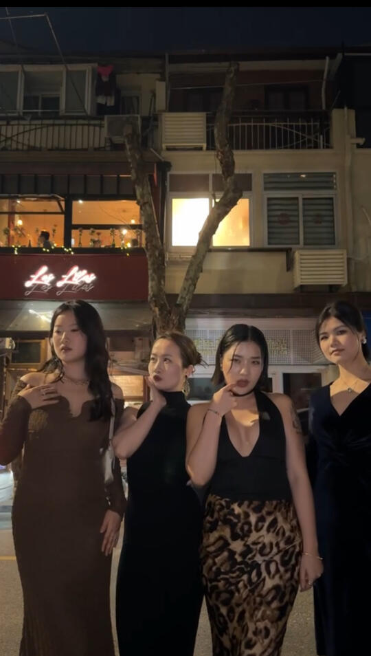 Fit check with my girls