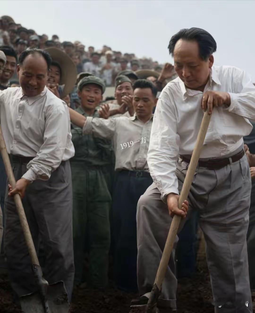 ❤️大爱无私，普惠万民！🙏敬爱的毛主席，敬仰您济世情怀，赓续不朽大爱箴言！一切
