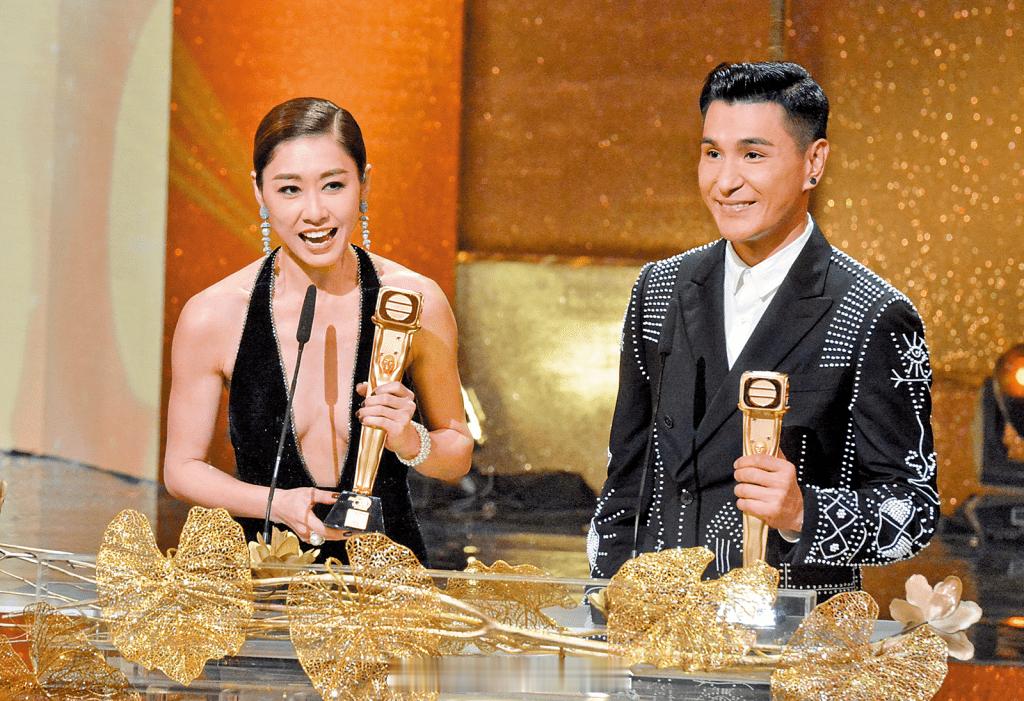 东周刊：胡定欣回内地拼搏前 做“跟得夫人”哄老公两届“视后”、现年44岁的胡定欣