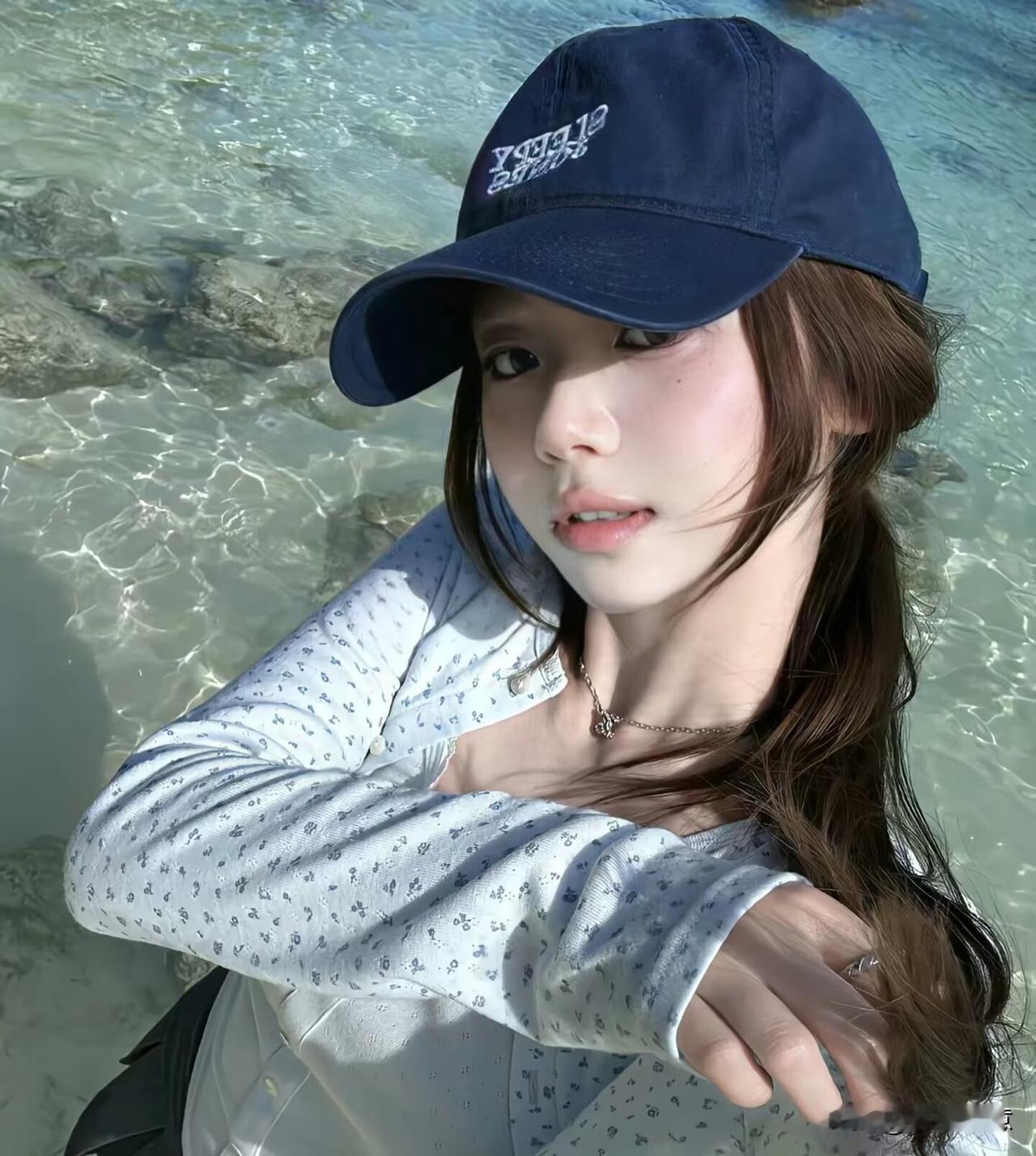 人生第一课，接受伴侣不爱你。
人生第二课，接受父母不爱你。
人生第三课，接受孩子
