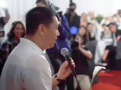 徐佳宁求婚时说给你五个亿让你作
之前这么有实力的话，现在怎么会被执行啊[允悲]