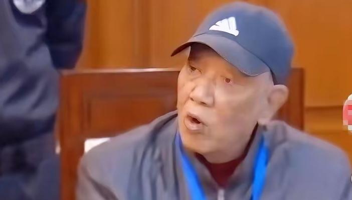 太离谱！上海一件真人真事刷新无数人的认知。女同事好心接济落魄同事，免费让对方一家