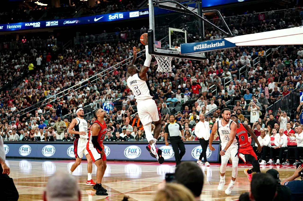 美国奥运男篮86-72成功复仇加拿大！这场比赛暴露出四大不可思议：

1、这届美