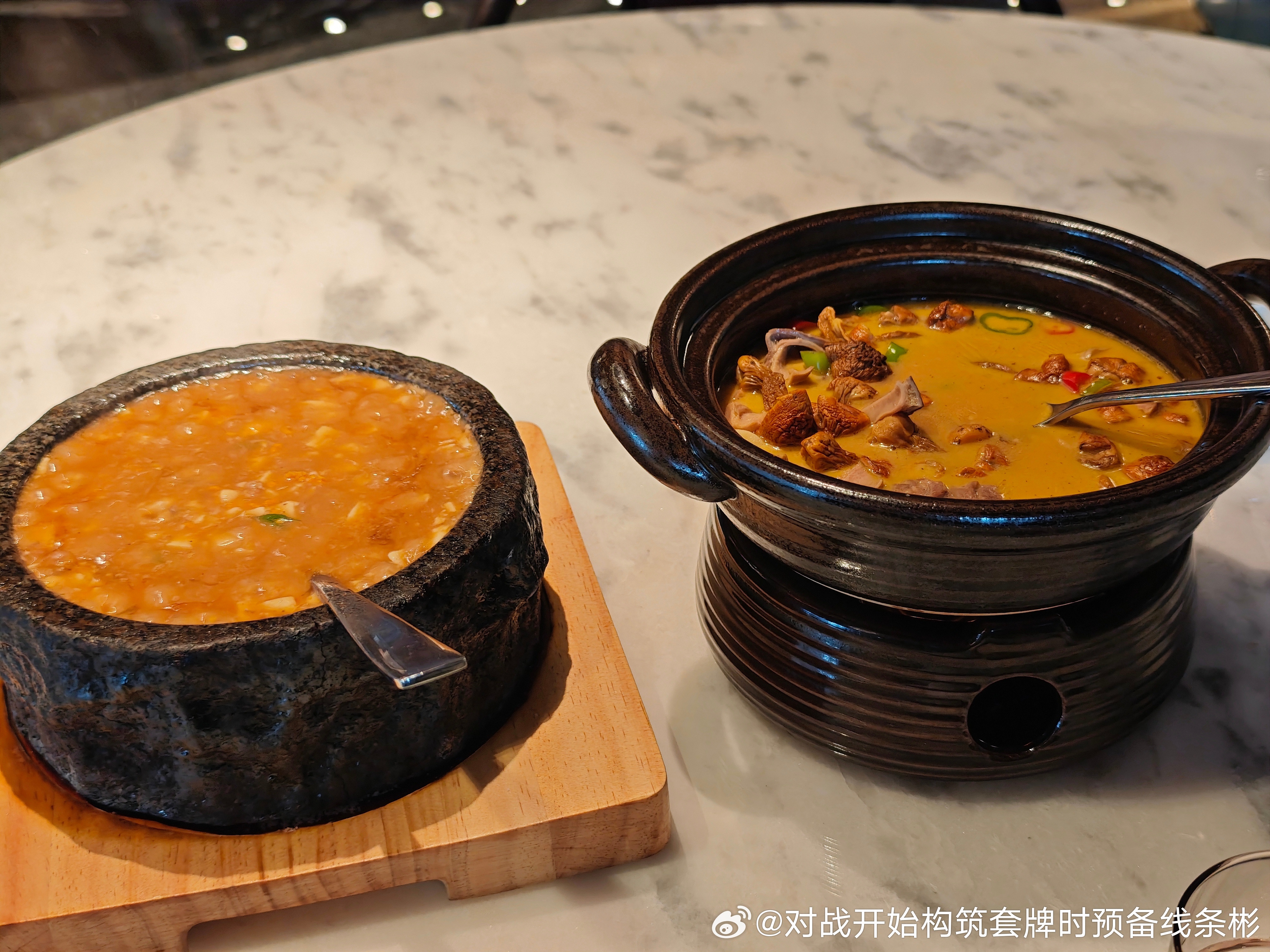 天目山暖锅味道还不错那个海鲜豆腐石锅，左边的那个才48划算的要命（权益菜无低消限