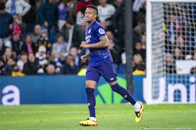 米利唐：加入皇马时我目标是达到拉莫斯的高度 我会进行自我批评