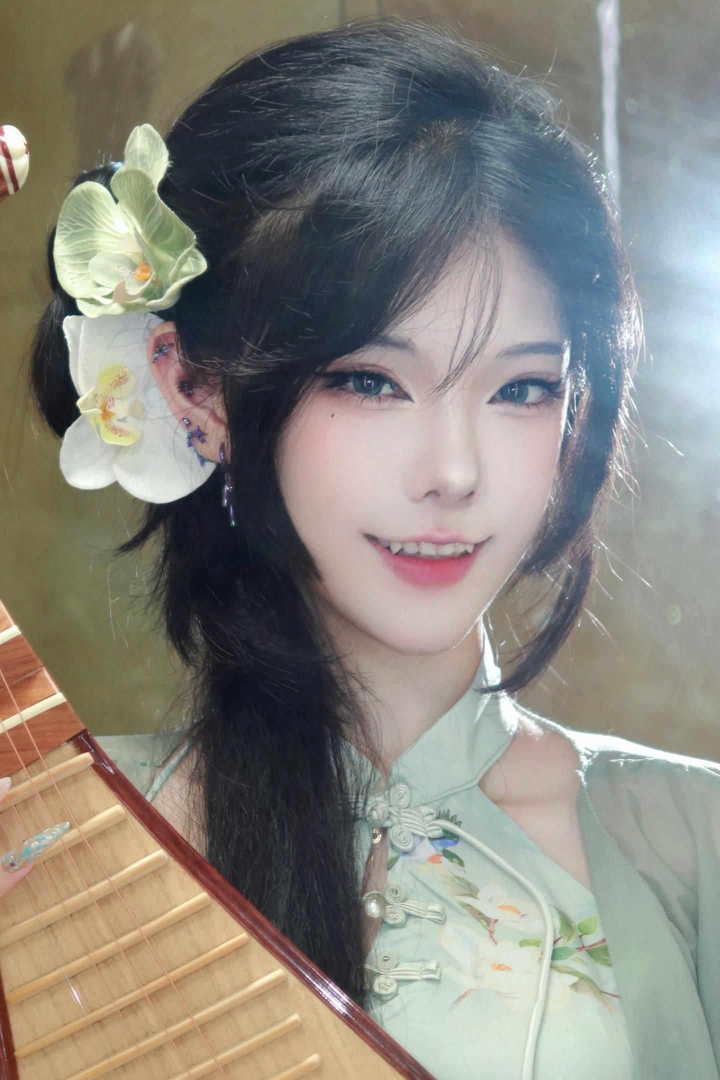 “当坊间最善舞的女儿死了 京城就该有一场大雪”