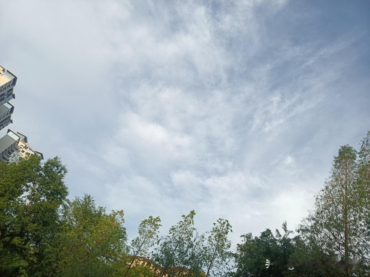 大A股市就是这样的，结构性慢牛行情继续健康发展！

从今天盘面看，外面涨不停创新