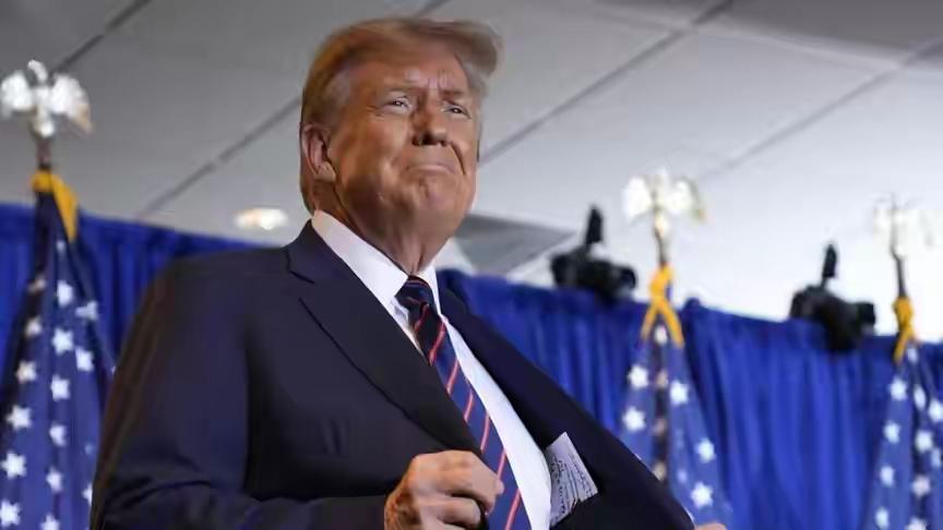 老特放大招！
老特为争取民意，承诺要给米国人发钱，每人2000美元！
其实，不过