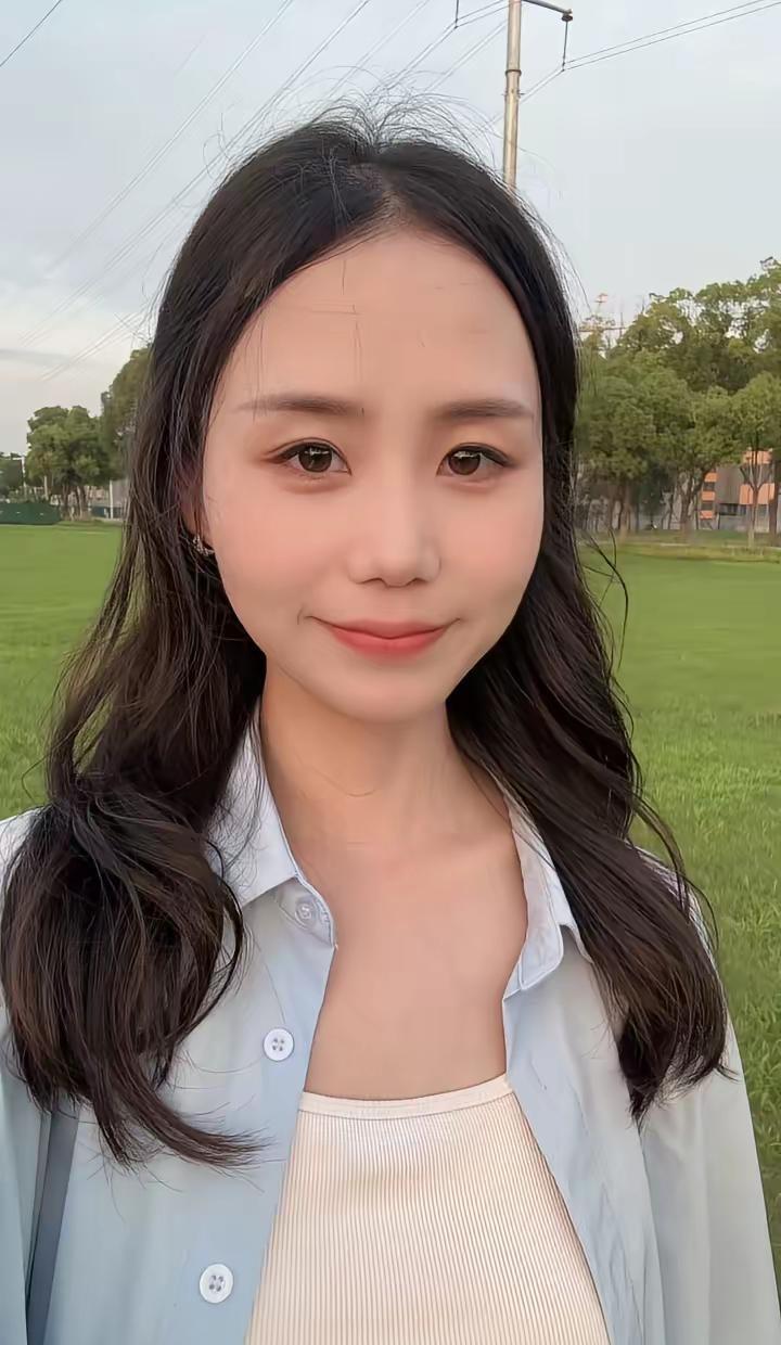 总以为时间很慢，可转眼就到立秋了，你说，什么是来日方长？一个转身，夏天便成了故事