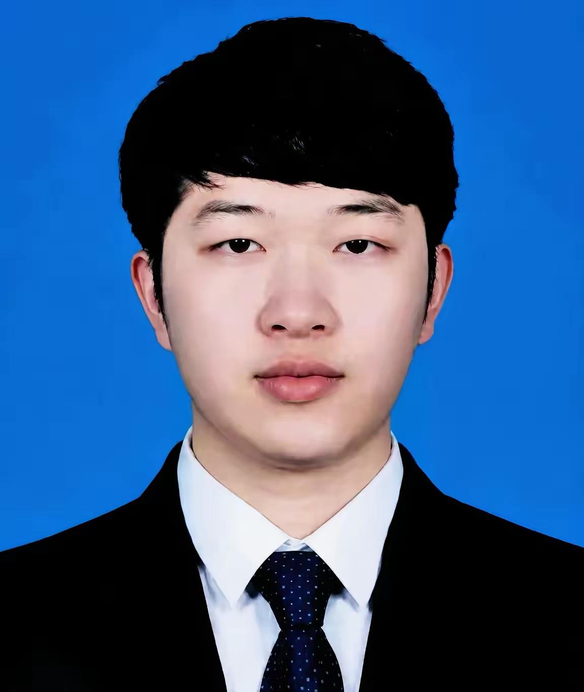 全网含泪致敬！后脑被菜刀劈开，29岁医生拼死护住8个月孕护士，这才是医者仁心
