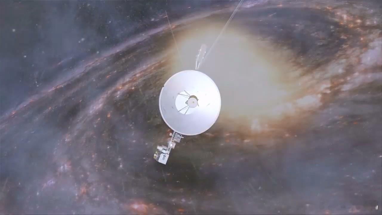 它会穿过未来的人类世纪，穿过我们今天根本想象不到的未来。也许300年后，它才抵达