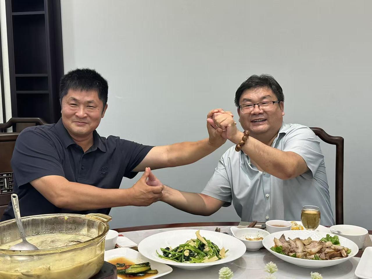 莲花山茶庄周总戒烟记
 
古之成大事者，莫过于自律也。
 
岁次丙午，六月十二日