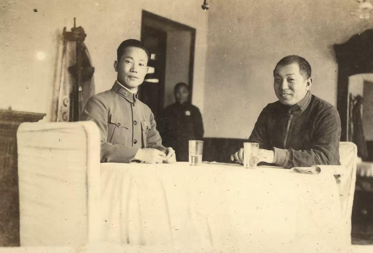 “西安事变”前，土木系首领陈诚赴西北会晤少帅期间珍贵历史留影！老照片