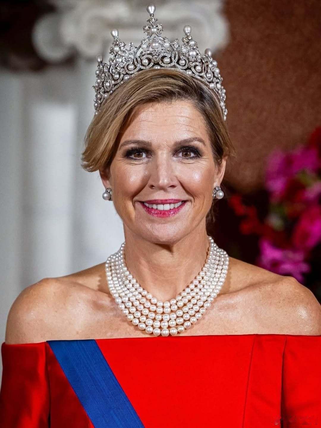 荷兰王室 🇳🇱🇫🇮12月11日，芬兰总统亚历山大·斯图布阁下和夫人苏珊娜