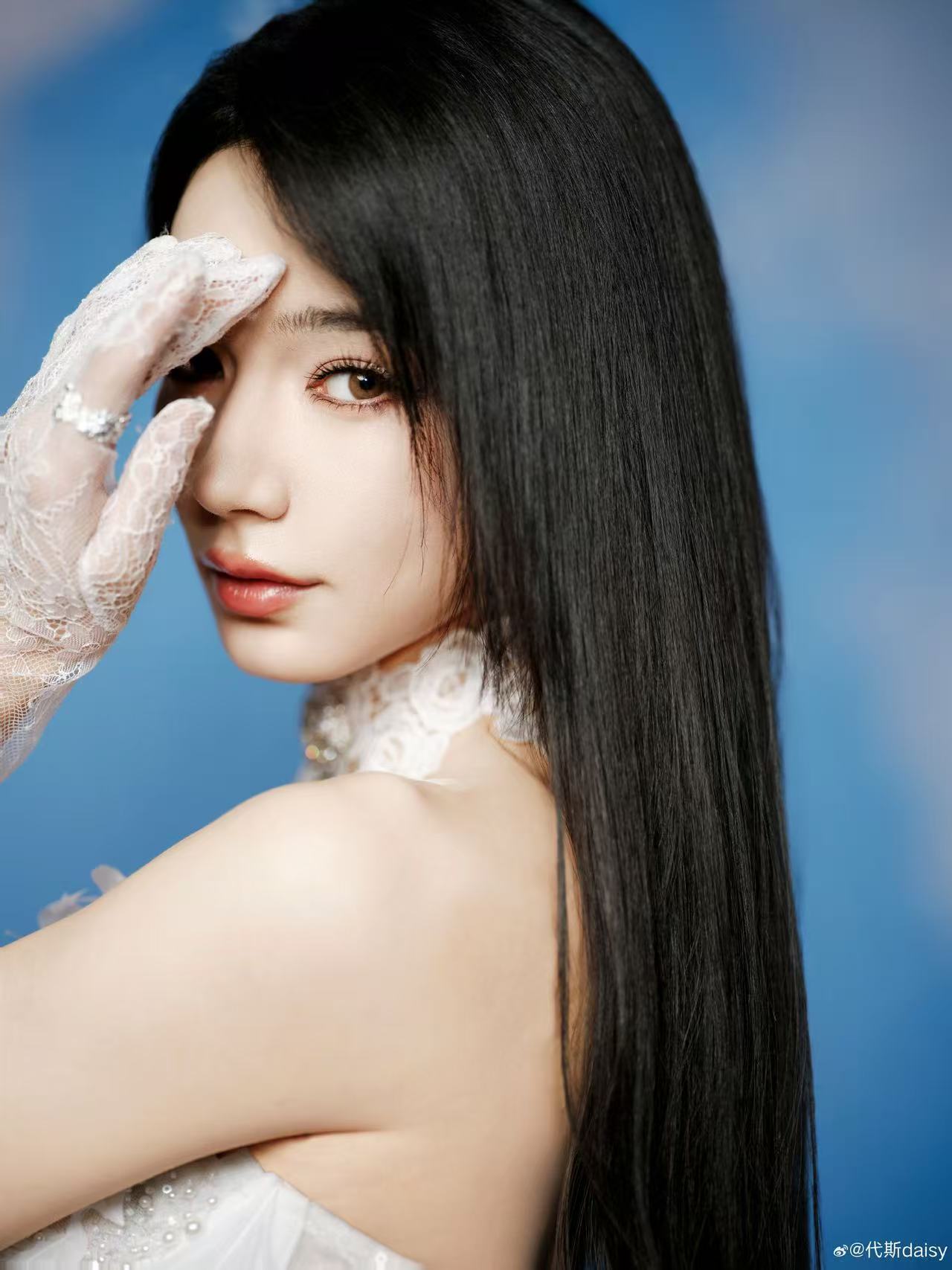 代斯三公天鹅来信 仿佛看到展翅飞翔的白天鹅，体态端庄好看，整体造型韵味十足，就等