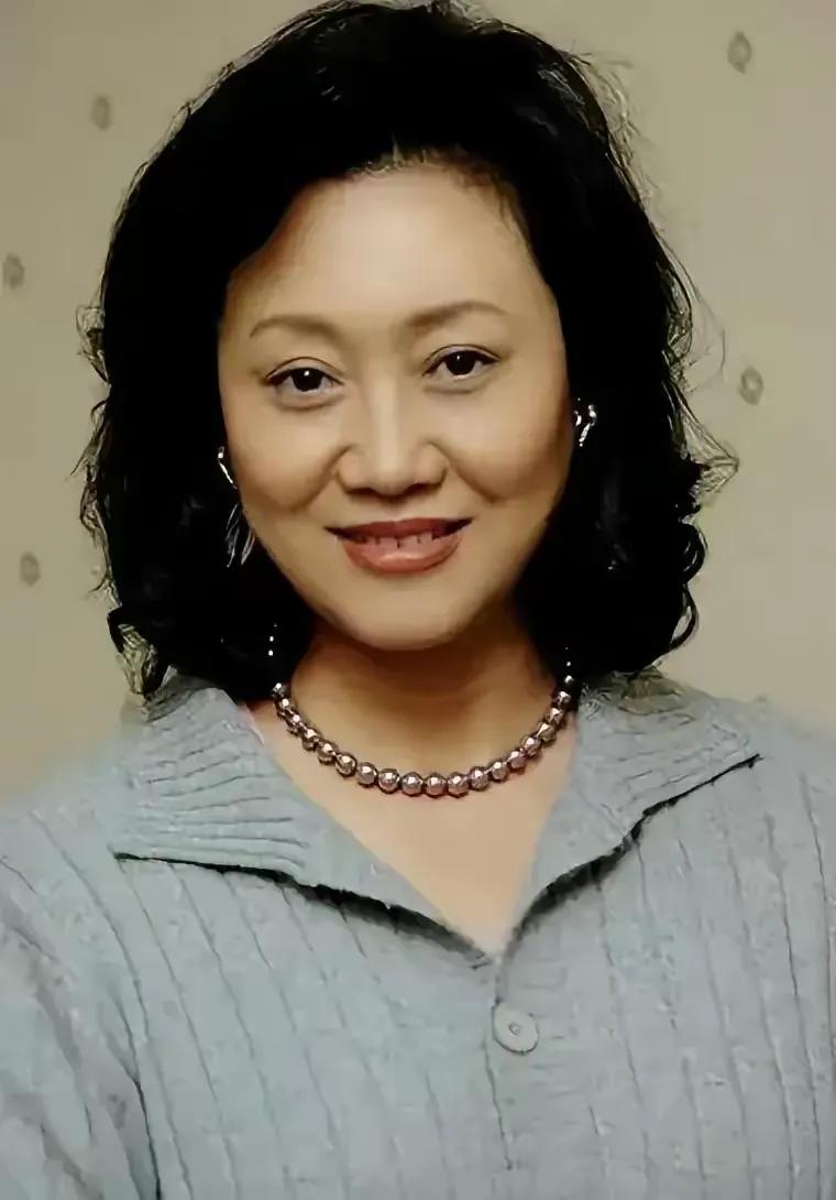 年轻时的王丽云也是一个大美女，你们说是不是？