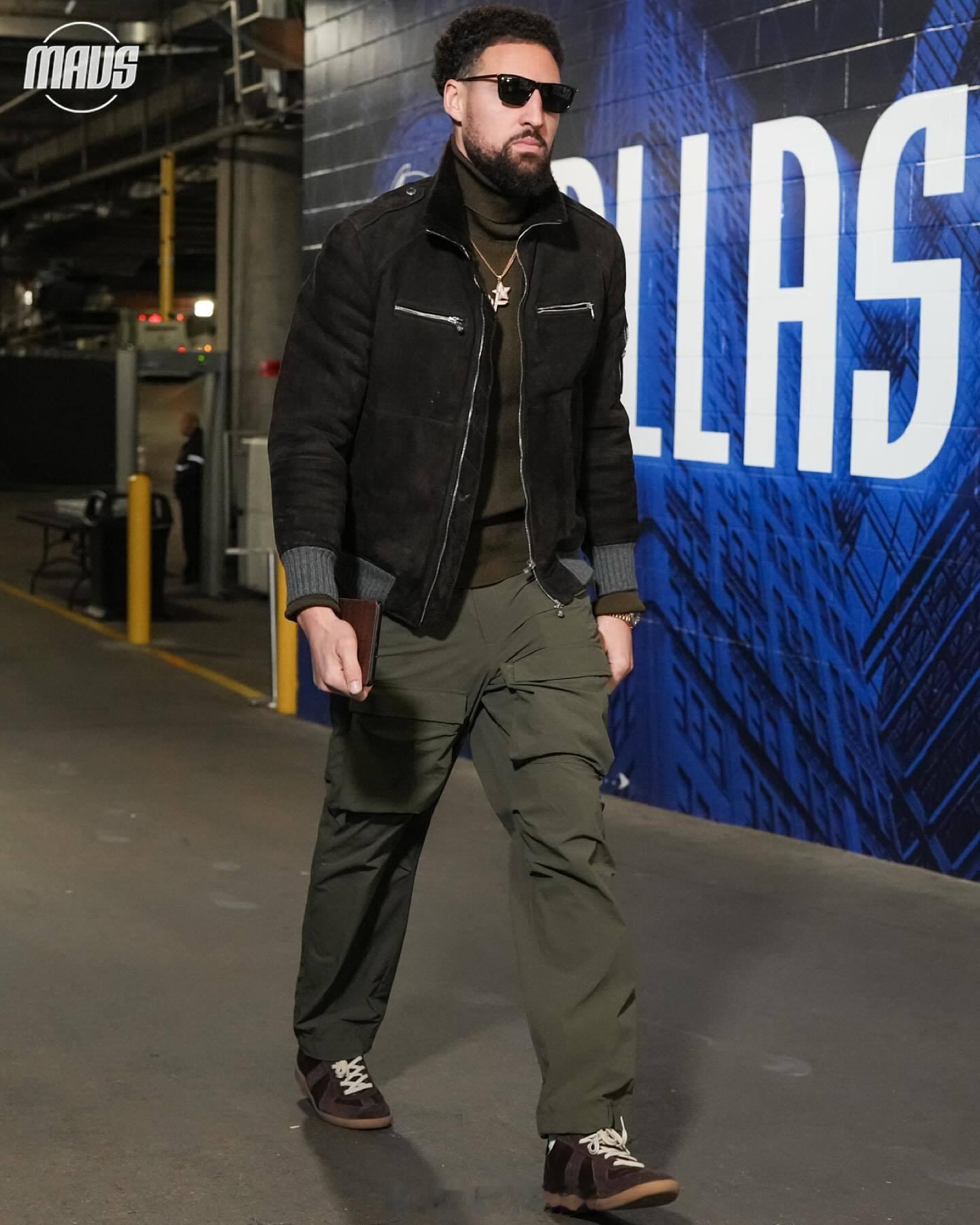 09:30独行侠再战快船汤普森东契奇再战哈登，欧文出战成疑 