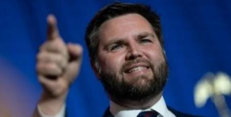 美国二把手终于“发飙”了！他直接放话，如果中国把美国超了，别怨中国，得怨美国领导