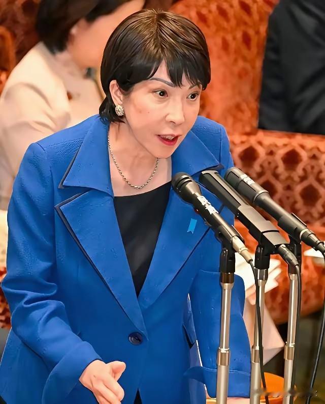 日本这个国家，你跟它讲道理没用，跟它比武器更没用。翻开历史就会发现，唐朝一把火烧