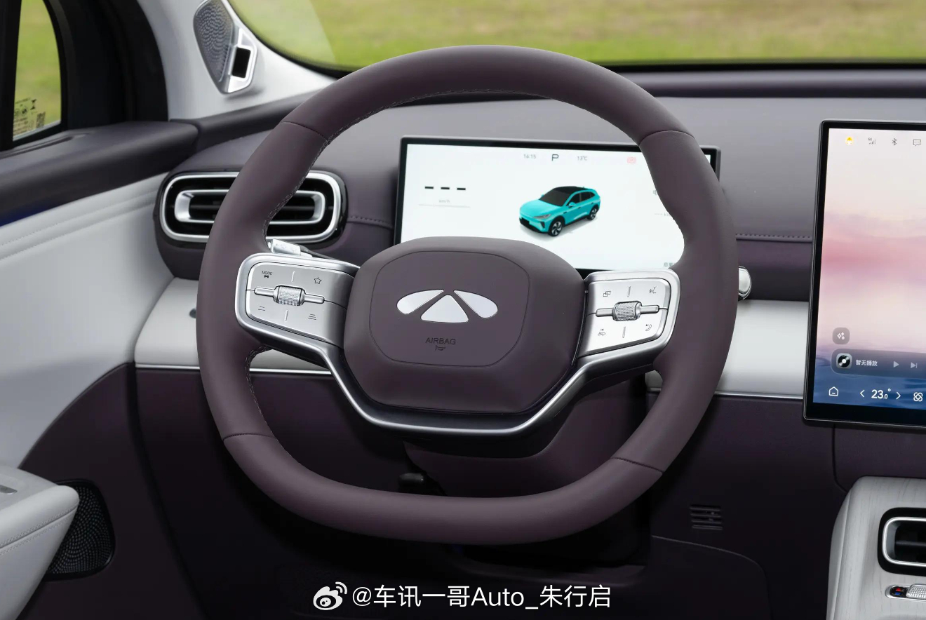 奇瑞风云T9L正式开启预售，预售价13.99万元起。新车定位于中型SUV，采用5