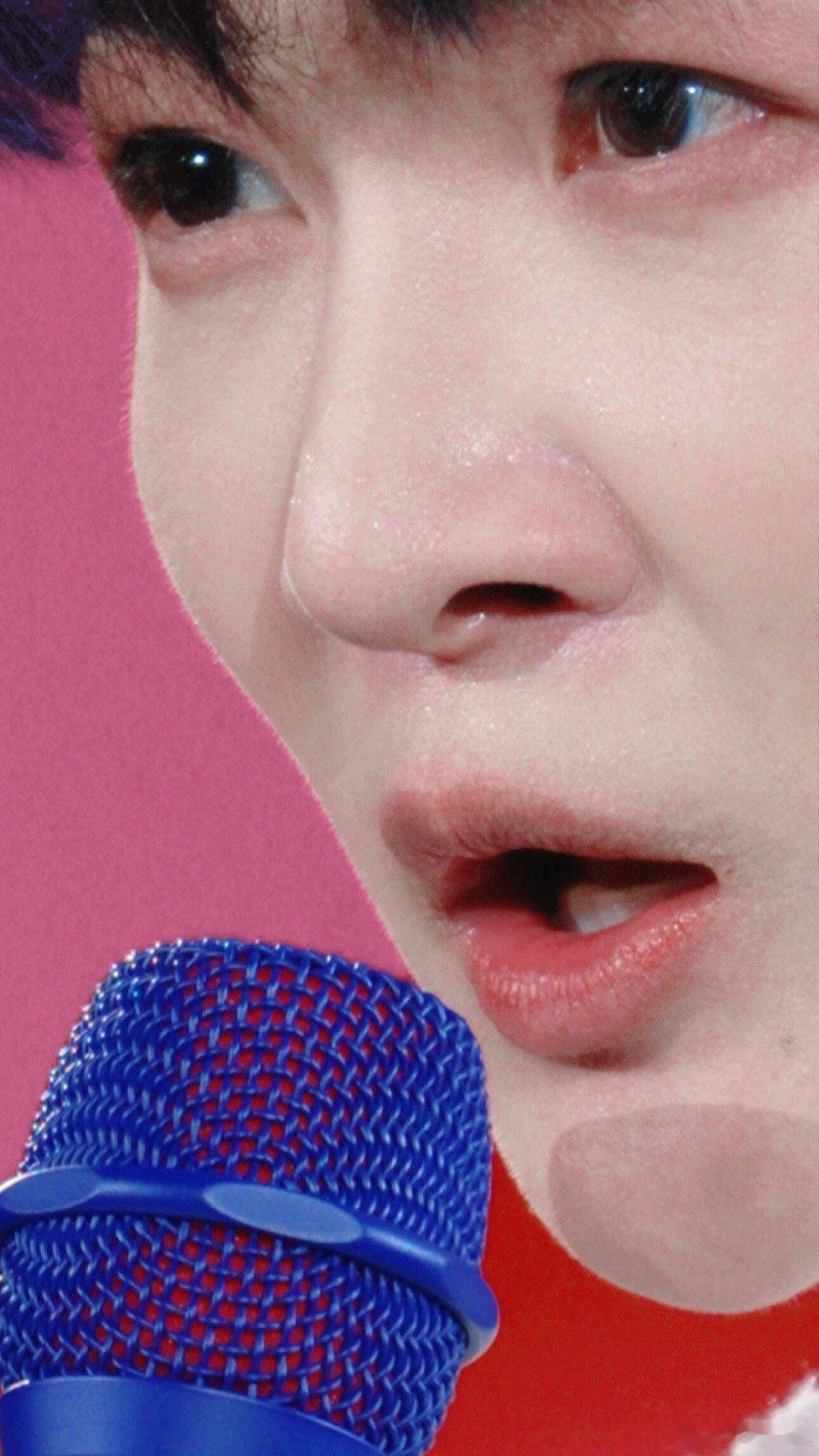 生活手记周深深： 他们看我用显微镜好嫩啊啊啊啊啊，我还要陪他到糟老头子的那天！唱