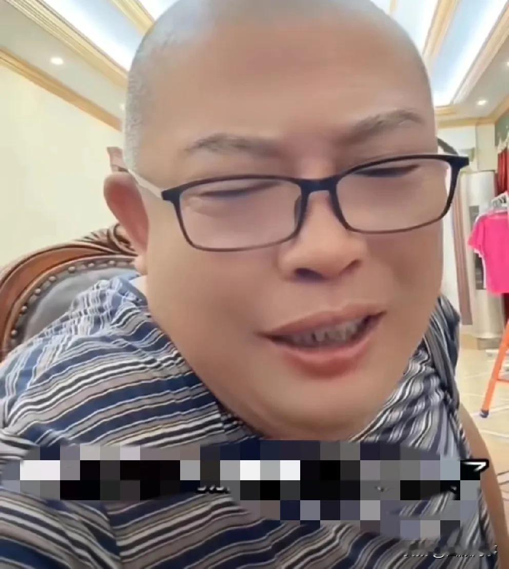 驴爸再被姑爷拉黑，急眼爆料。

            驴爸澄清驴妈病故后才与“