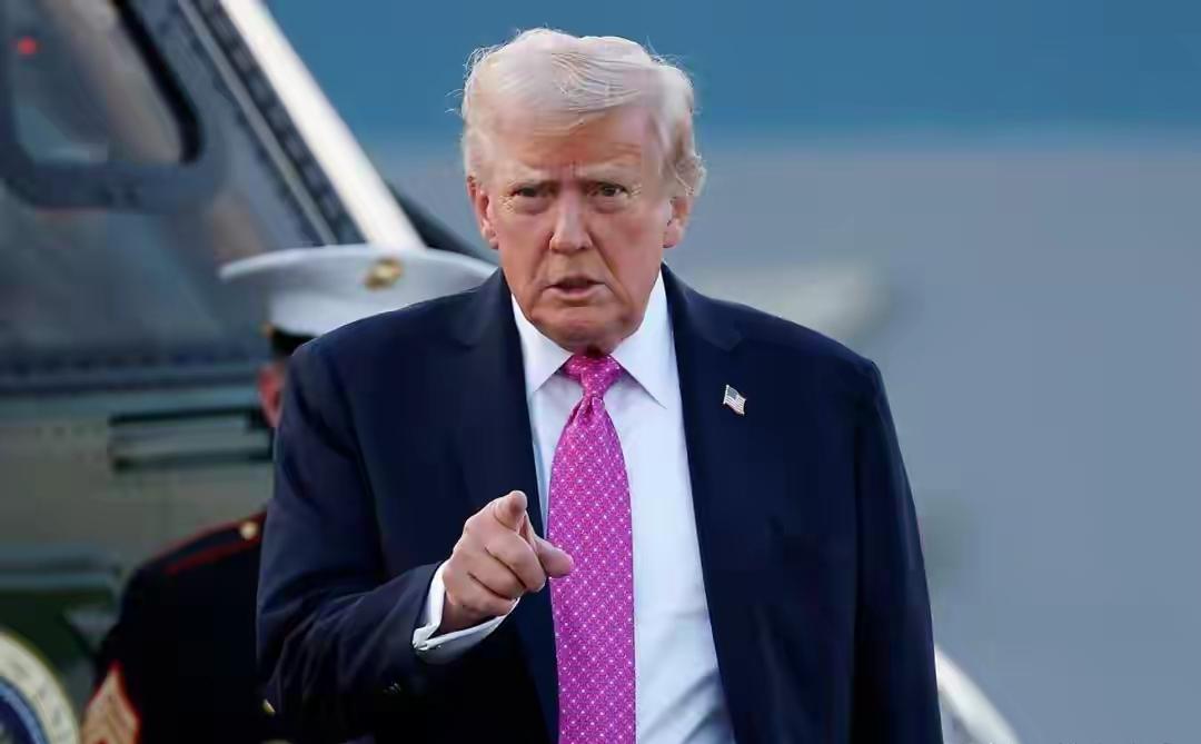 特朗普的中东算盘卡壳了

3月9日，美以对伊朗的军事行动进入第十天。特朗普原本盘