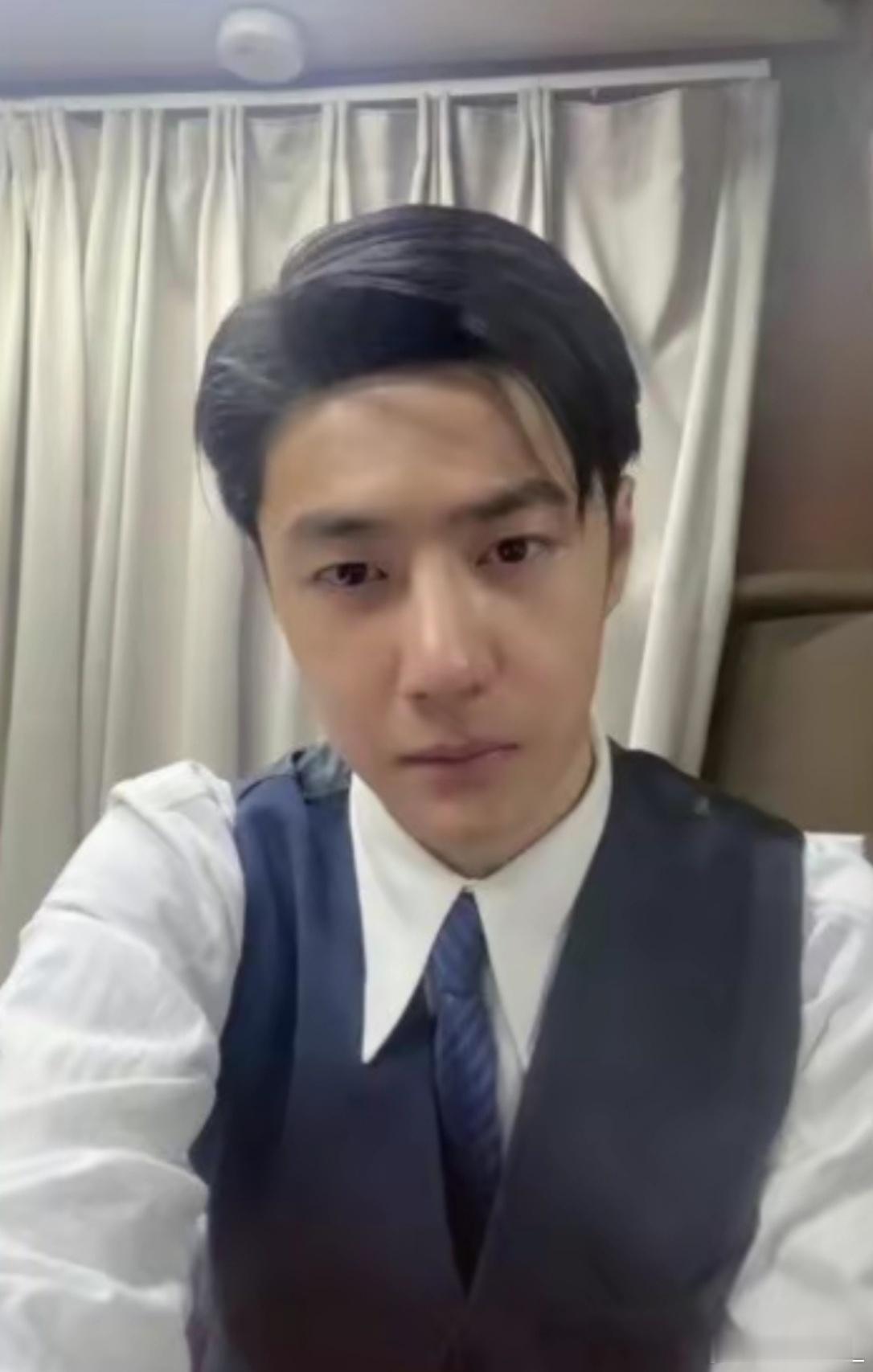 他说完，就听见身后的王一搏冷声道∶“我不同意。”肖蘸全当他幼稚在耍小孩子脾气，一