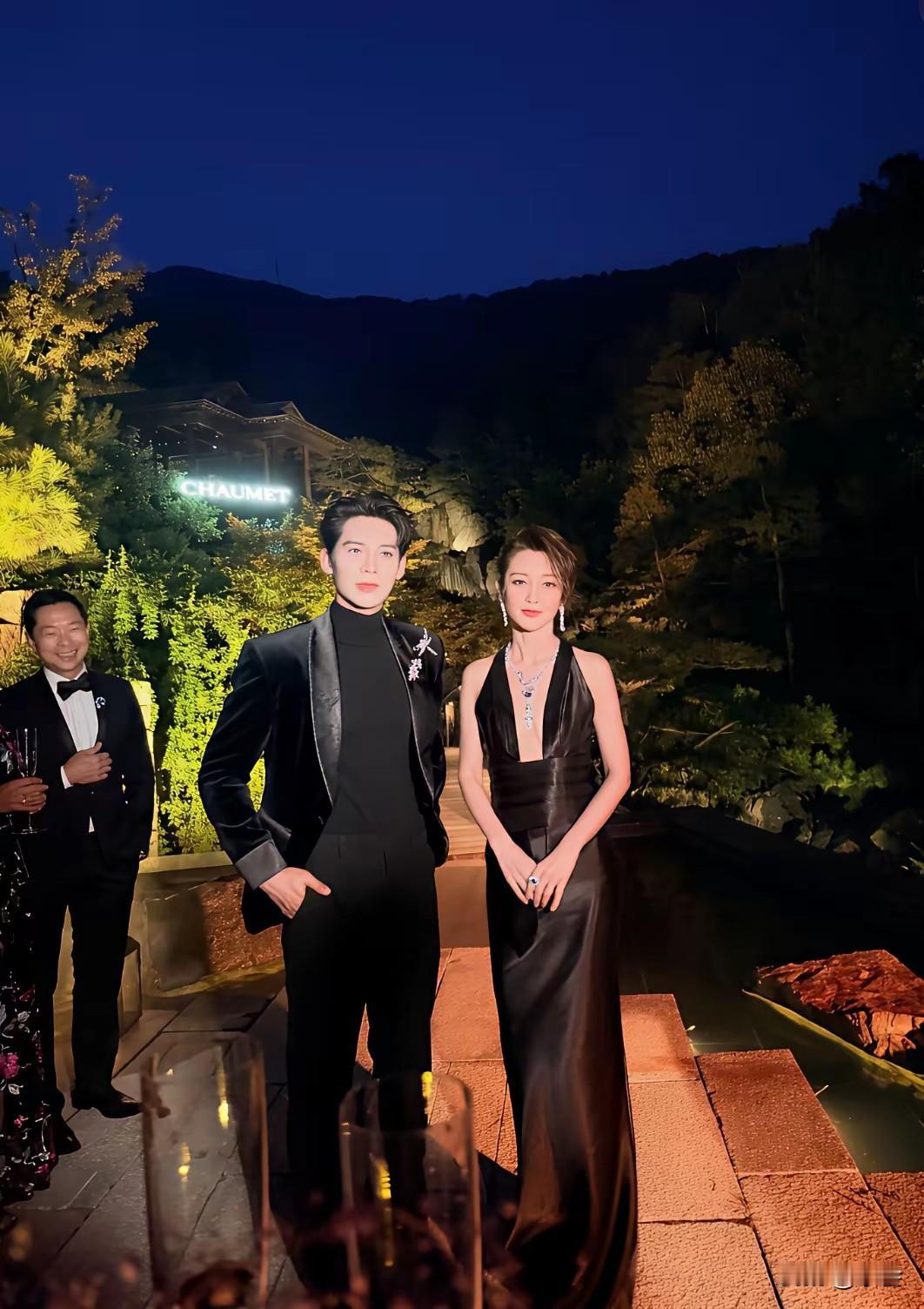 尚美活动这组合影也太养眼了吧
于适×李冰冰，豪门姐弟既视感～
重点是53岁的李冰