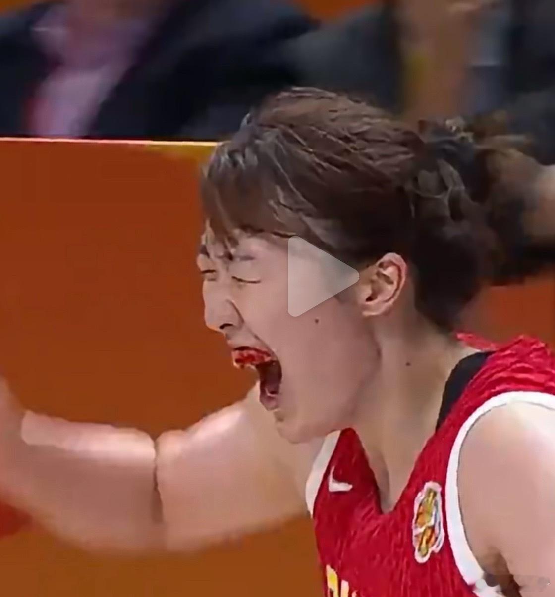 中国女篮vs波多黎各女篮 小罗完成了对自己的救赎[赞][赞][赞]热身赛打的差到