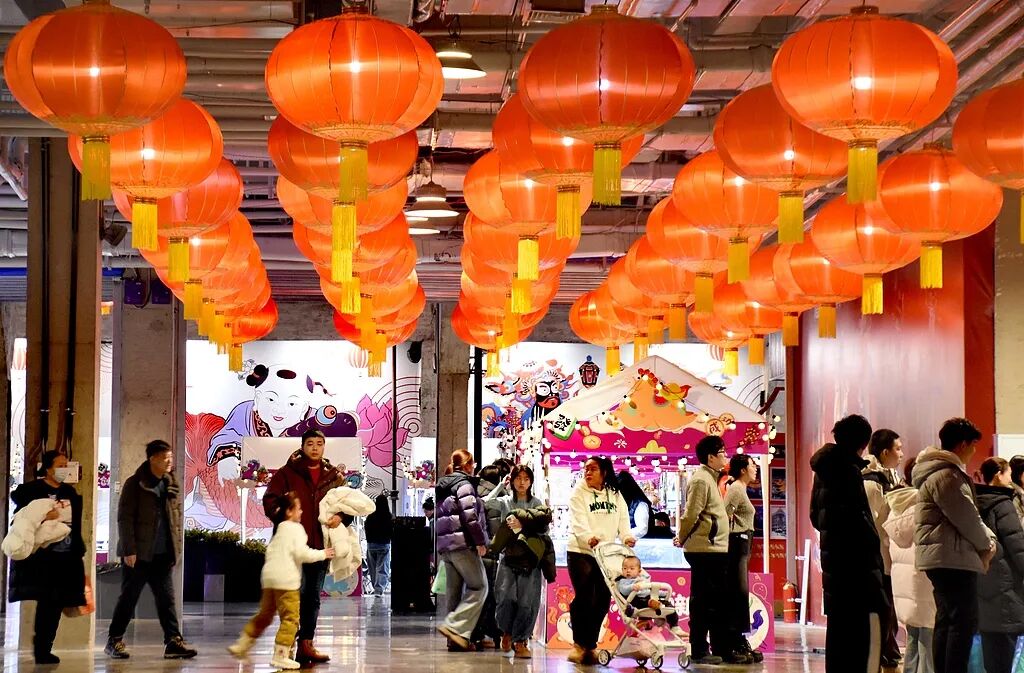 九部门：春节9天假期，鼓励各地推出消费红包、补贴等优惠