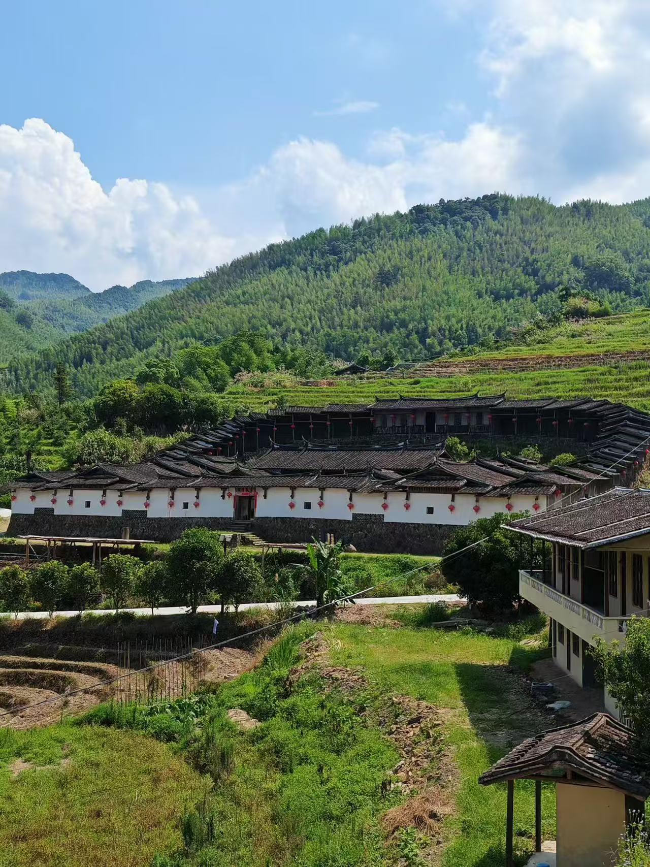 福建三明旅游，书京村美景游！
🏰打卡景点
1️⃣ 光裕堡（下堡）
✅书京最壮观