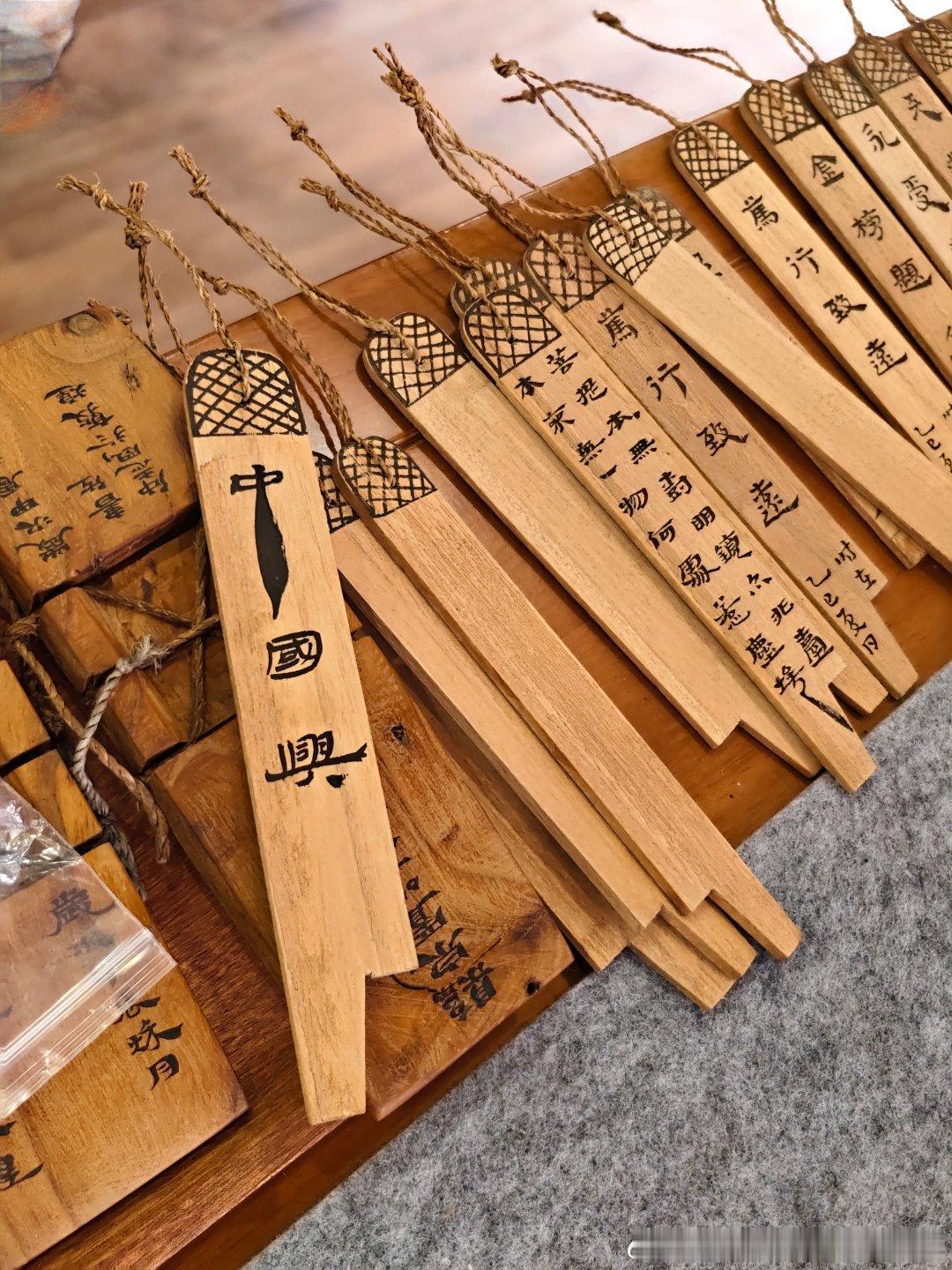 开着汉L 当然要打卡 《河西走廊》里我最爱的悬泉置，距今两千年，悬泉置出土汉简是