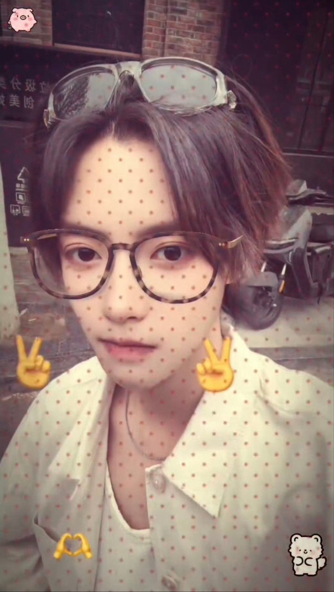 肖宇梁 ·肖宇梁氛围感 枯枝长出新绿，冰雪渐渐消融，从我喜欢上你开始，春风正得意