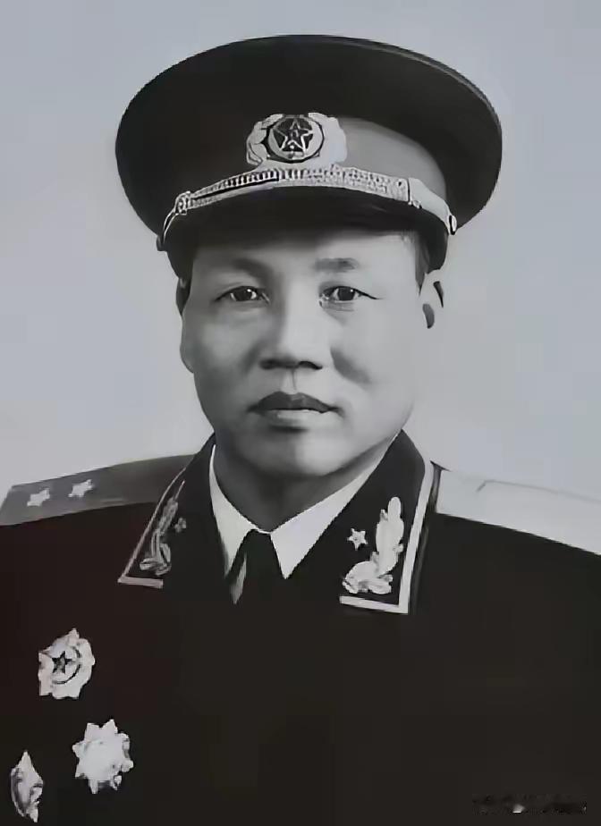 刘金轩瞒着父亲改名参军23年，老父以为他早死了，1949年一封公函让这位将军哭得