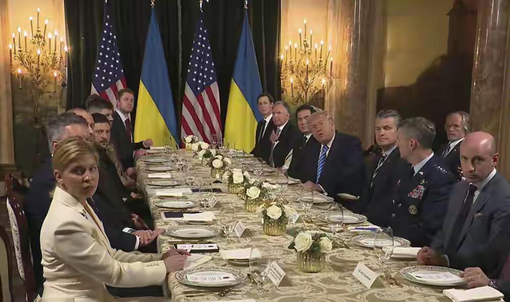 特朗普海湖庄园见泽连斯基 领土问题未谈妥、“和平计划”已有95%共识

这事儿看