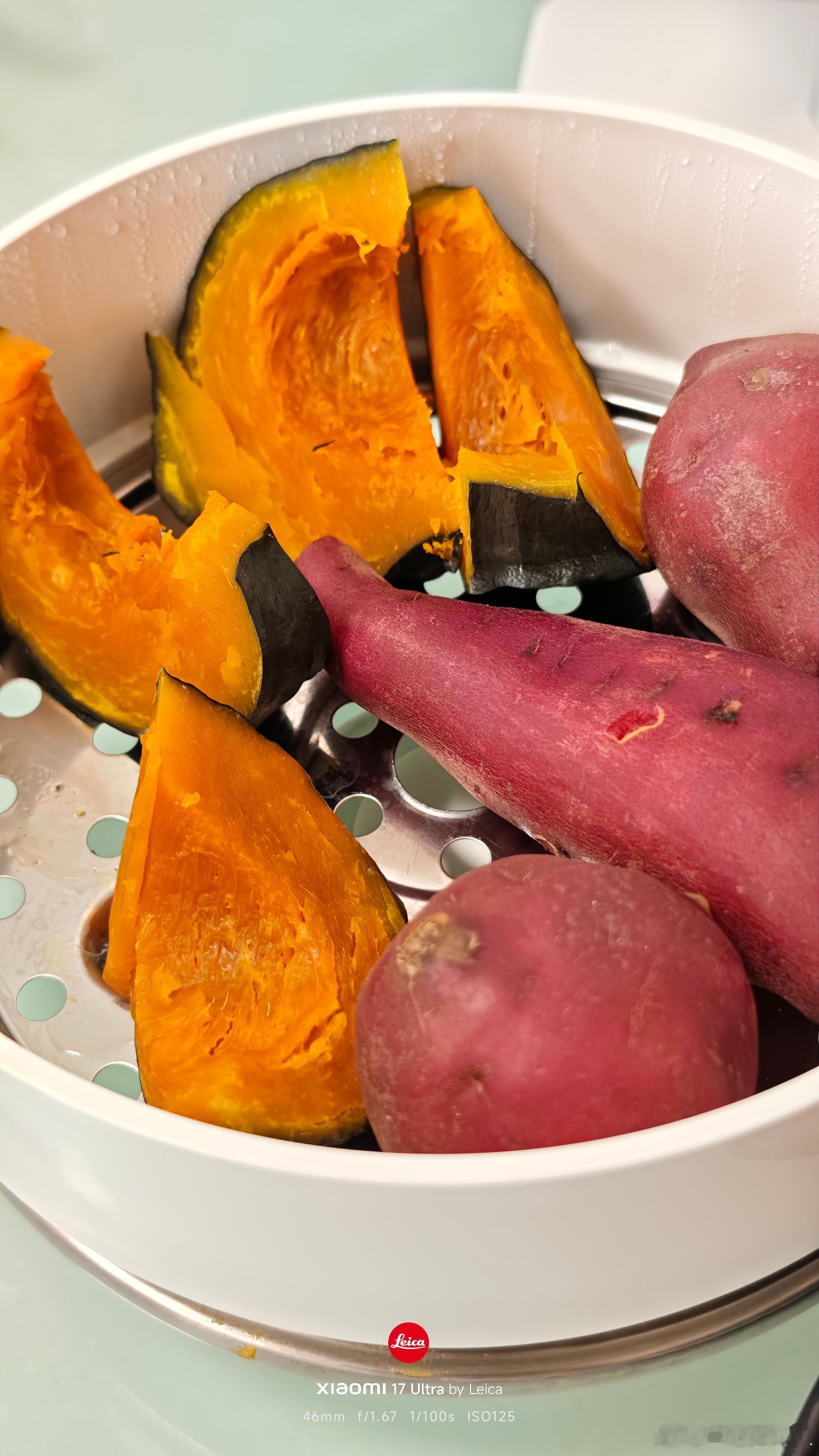 春季限定的乐趣美食 配着点南瓜咖喱鱼蛋周末的下午有点舒服呀 