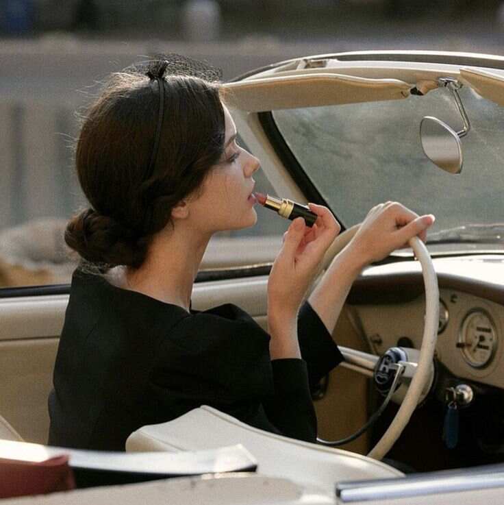 走上大女主之路必须做到的事情！！1.永远别放弃精进外语，当你能用英语谈下项目时，