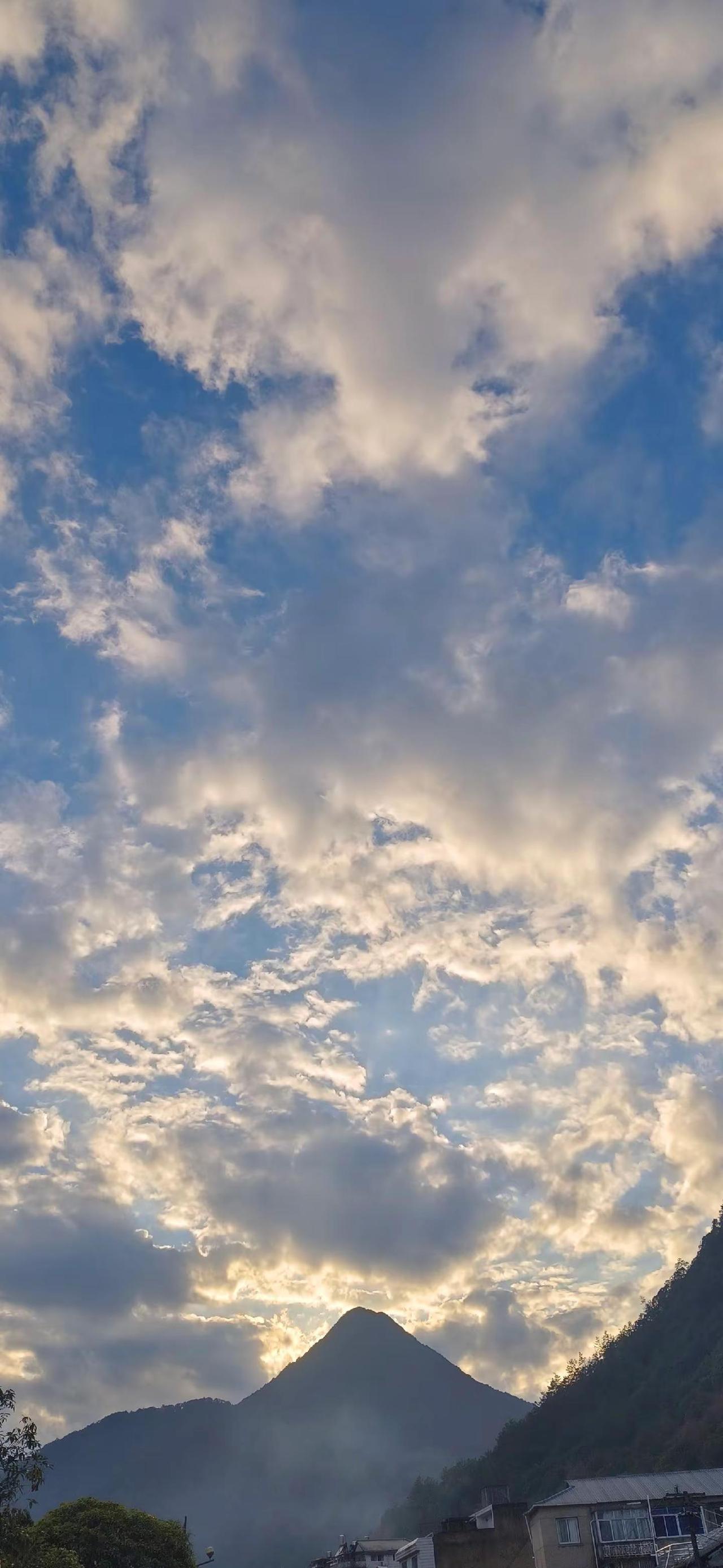 现实生活中，，有钱天下任我行，没钱简直寸步难行，当你没钱的时候，你是谁，和别人无
