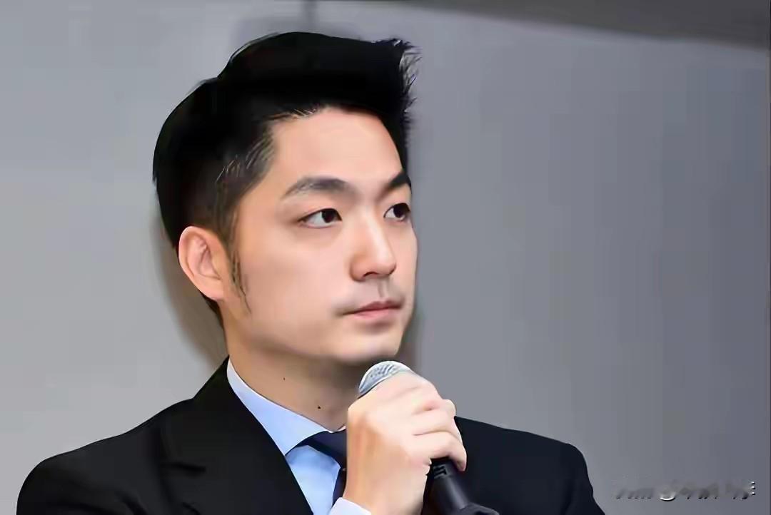 蒋万安的政治理念，说到底就是“精致利己主义”的新瓶旧酒。他高喊“温和务实”，试图